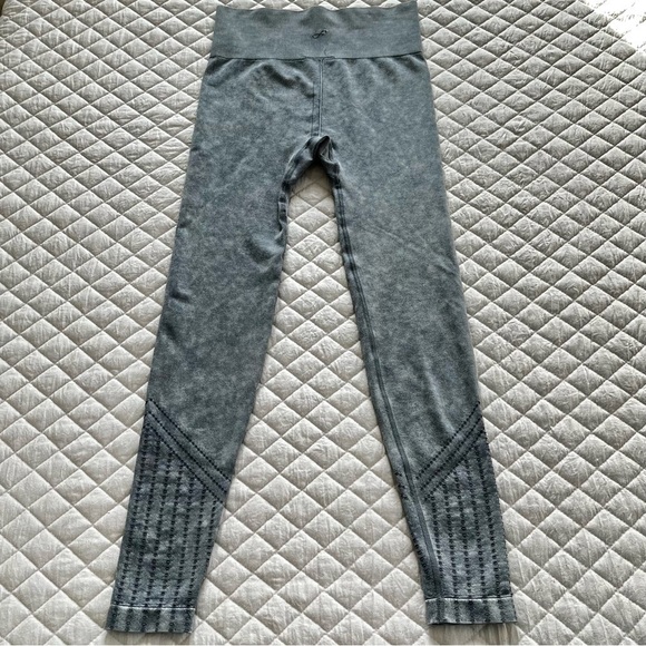 Like-new Freely leggings - Picture 2 of 6